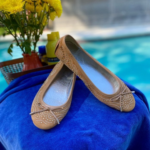 DONALD J. PLINER | Riki Embellished Ballerina Flat | EEUC | Women’s Size: 9M - Picture 2 of 13